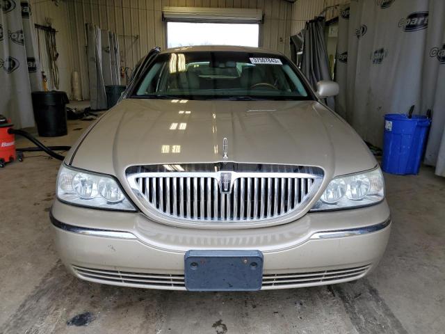 Photo 4 VIN: 2LNBL8CV8AX631616 - LINCOLN TOWN CAR S 