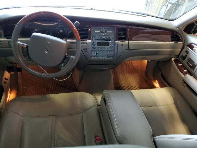 Photo 7 VIN: 2LNBL8CV8AX631616 - LINCOLN TOWN CAR S 