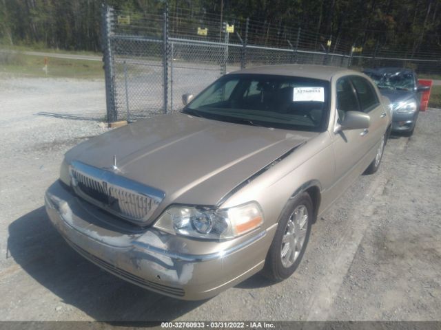 Photo 1 VIN: 2LNBL8CV8AX751884 - LINCOLN TOWN CAR 