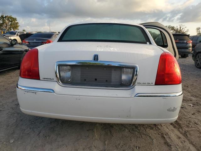 Photo 5 VIN: 2LNBL8CV8BX755130 - LINCOLN TOWN CAR S 