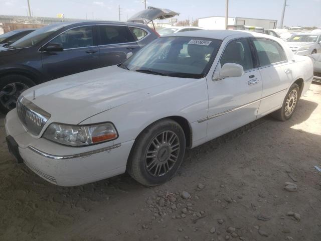 Photo 0 VIN: 2LNBL8CV8BX758609 - LINCOLN TOWN CAR S 