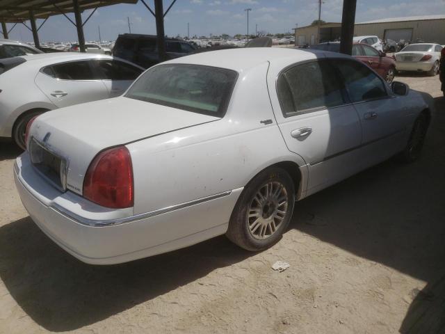 Photo 2 VIN: 2LNBL8CV8BX758609 - LINCOLN TOWN CAR S 