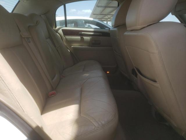 Photo 9 VIN: 2LNBL8CV8BX758609 - LINCOLN TOWN CAR S 