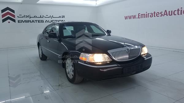 Photo 8 VIN: 2LNBL8CV8BX764202 - LINCOLN TOWN CAR 