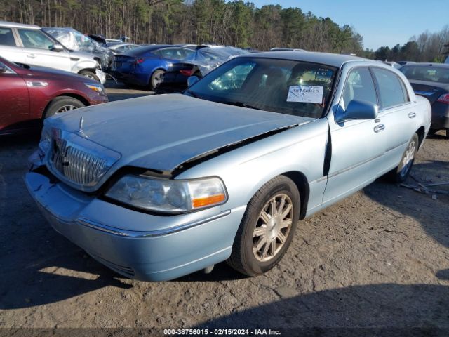 Photo 1 VIN: 2LNBL8CV9AX616722 - LINCOLN TOWN CAR 