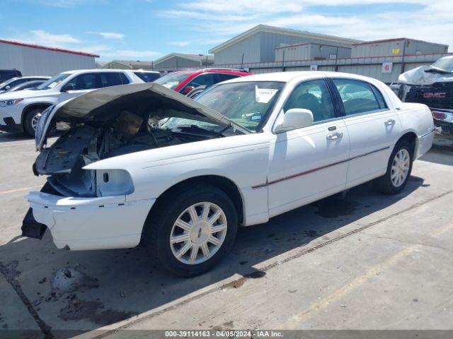 Photo 1 VIN: 2LNBL8CV9AX623508 - LINCOLN TOWN CAR 