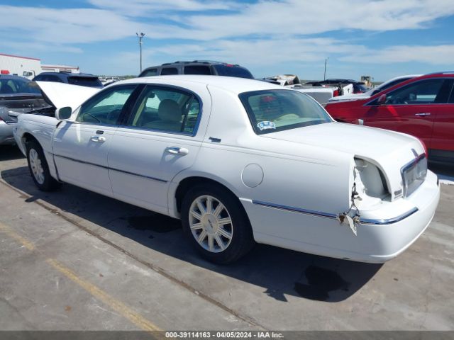 Photo 2 VIN: 2LNBL8CV9AX623508 - LINCOLN TOWN CAR 