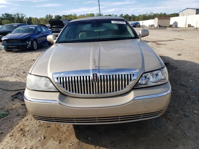 Photo 4 VIN: 2LNBL8CV9AX624545 - LINCOLN TOWN CAR S 