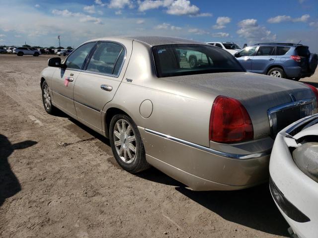 Photo 2 VIN: 2LNBL8CV9AX629485 - LINCOLN TOWN CAR S 