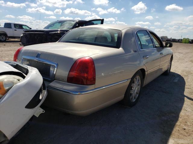 Photo 3 VIN: 2LNBL8CV9AX629485 - LINCOLN TOWN CAR S 