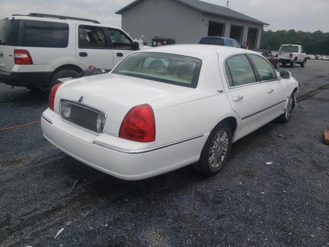 Photo 3 VIN: 2LNBL8CV9AX629518 - LINCOLN TOWN CAR S 