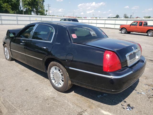 Photo 2 VIN: 2LNBL8CV9AX750114 - LINCOLN TOWN CAR S 