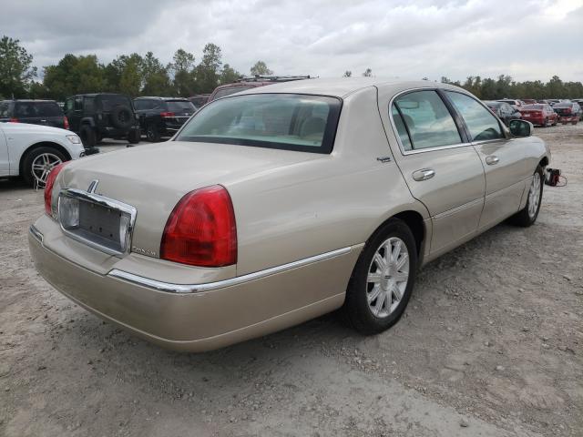 Photo 3 VIN: 2LNBL8CV9AX750453 - LINCOLN TOWN CAR S 