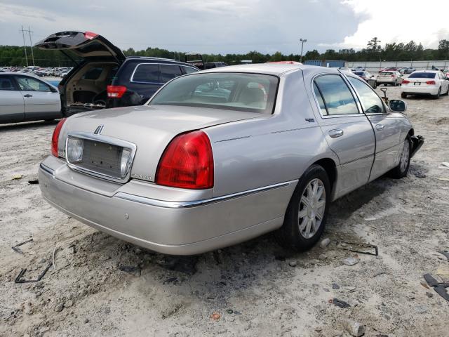 Photo 3 VIN: 2LNBL8CV9BX750499 - LINCOLN TOWN CAR S 