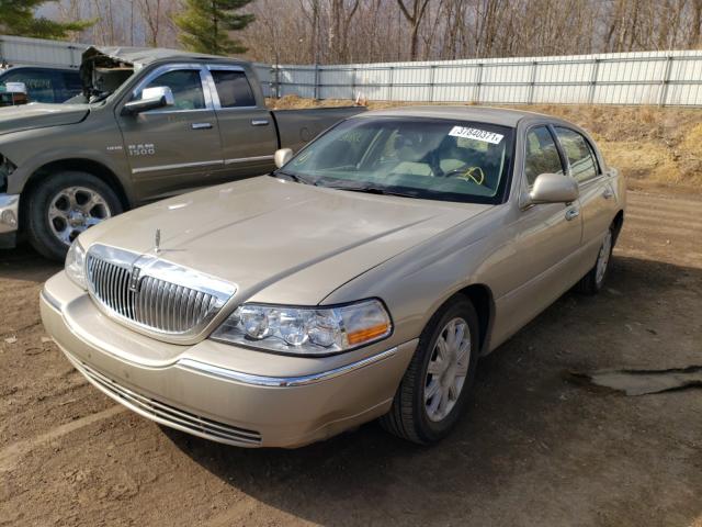 Photo 1 VIN: 2LNBL8CV9BX756089 - LINCOLN TOWN CAR S 