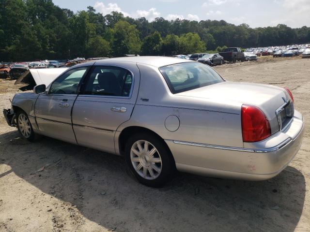 Photo 1 VIN: 2LNBL8CV9BX756108 - LINCOLN TOWN CAR S 