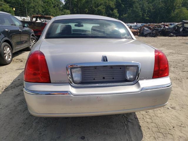 Photo 5 VIN: 2LNBL8CV9BX756108 - LINCOLN TOWN CAR S 