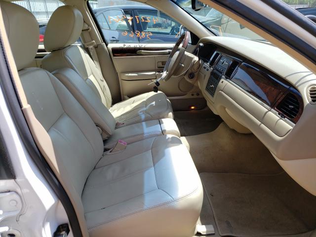 Photo 4 VIN: 2LNBL8CV9BX757355 - LINCOLN TOWN CAR S 