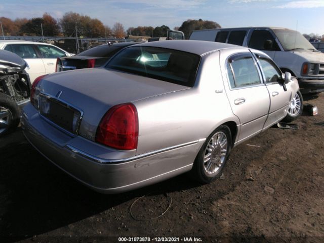 Photo 3 VIN: 2LNBL8CV9BX757419 - LINCOLN TOWN CAR 