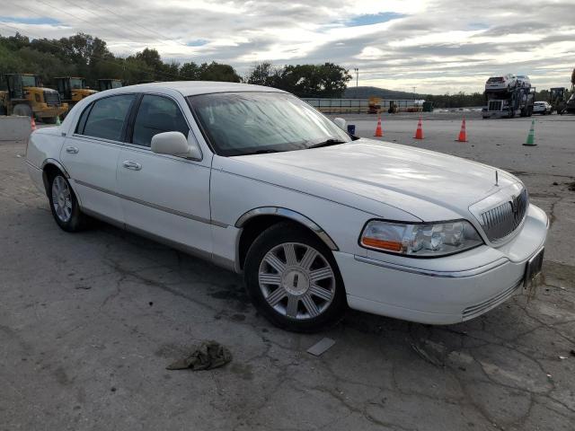 Photo 3 VIN: 2LNBL8CV9BX759350 - LINCOLN TOWN CAR S 