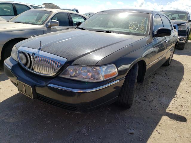 Photo 1 VIN: 2LNBL8CV9BX762376 - LINCOLN TOWN CAR S 