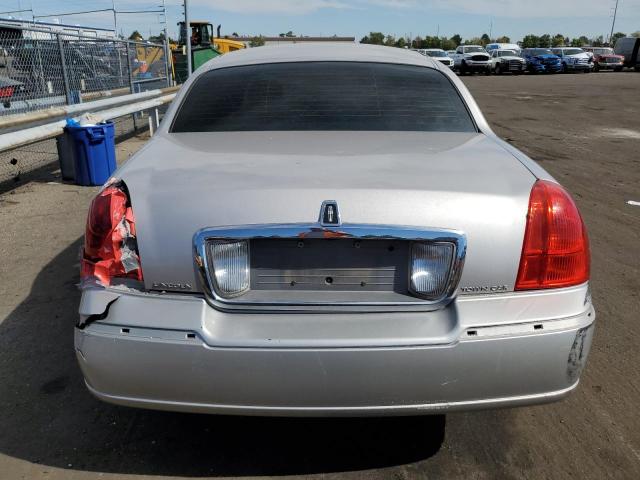 Photo 5 VIN: 2LNBL8CVXAX752941 - LINCOLN TOWN CAR S 