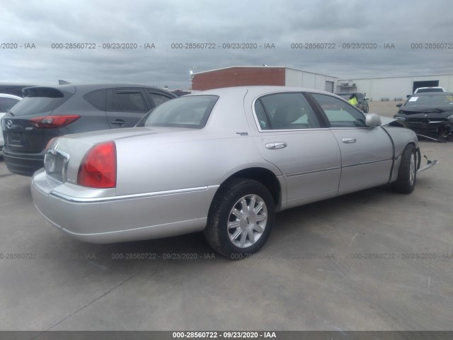 Photo 3 VIN: 2LNBL8CVXBX750091 - LINCOLN TOWN CAR 