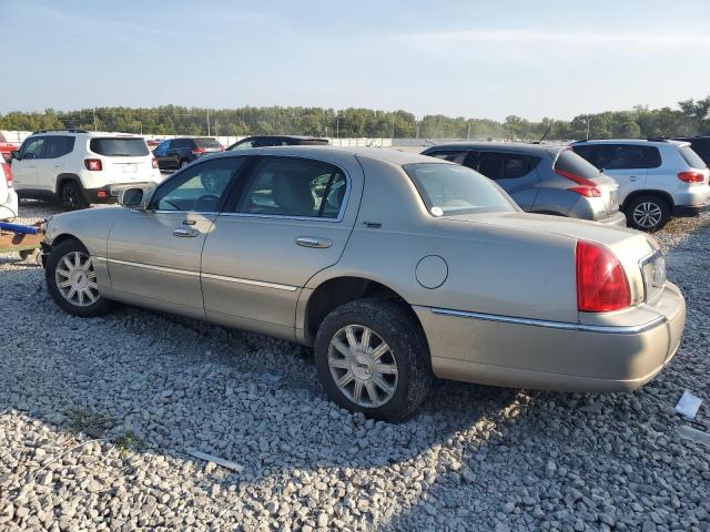 Photo 1 VIN: 2LNBL8CVXBX752486 - LINCOLN TOWN CAR S 