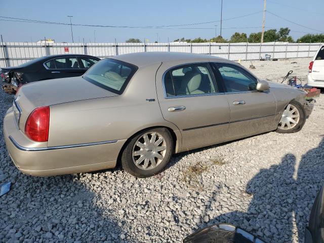 Photo 2 VIN: 2LNBL8CVXBX752486 - LINCOLN TOWN CAR S 