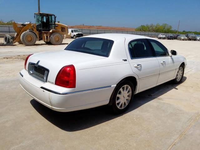 Photo 3 VIN: 2LNBL8CVXBX763388 - LINCOLN TOWN CAR S 