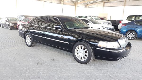 Photo 9 VIN: 2LNBL8CVXBX764248 - LINCOLN TOWN 