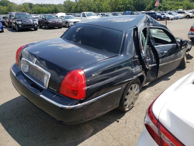 Photo 2 VIN: 2LNBL8CVXBX765867 - LINCOLN TOWN CAR S 