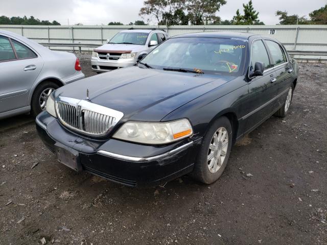 Photo 1 VIN: 2LNBL8CVXBX766064 - LINCOLN TOWN CAR S 