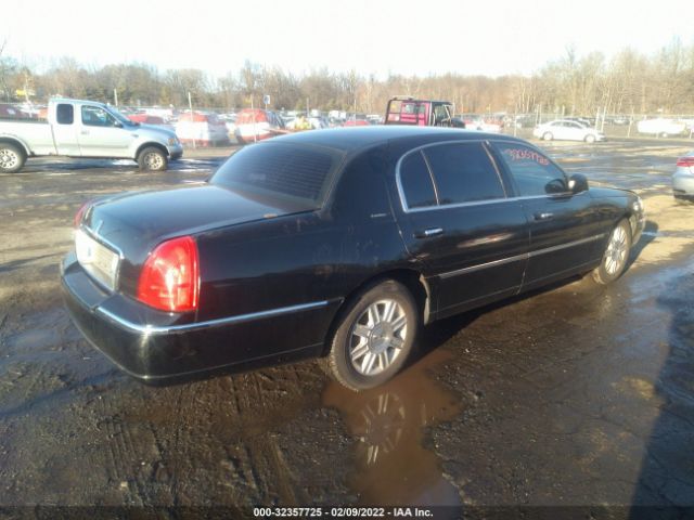 Photo 3 VIN: 2LNBL8EV0AX616606 - LINCOLN TOWN CAR 