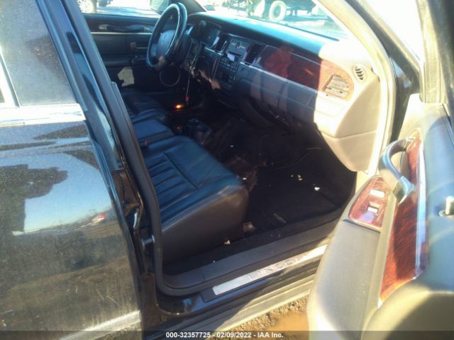 Photo 4 VIN: 2LNBL8EV0AX616606 - LINCOLN TOWN CAR 