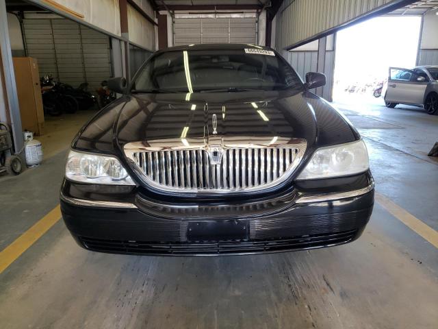 Photo 4 VIN: 2LNBL8EV0AX620932 - LINCOLN TOWN CAR E 