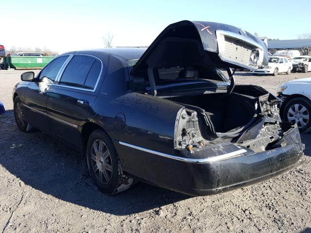 Photo 2 VIN: 2LNBL8EV0BX762750 - LINCOLN TOWN CAR E 