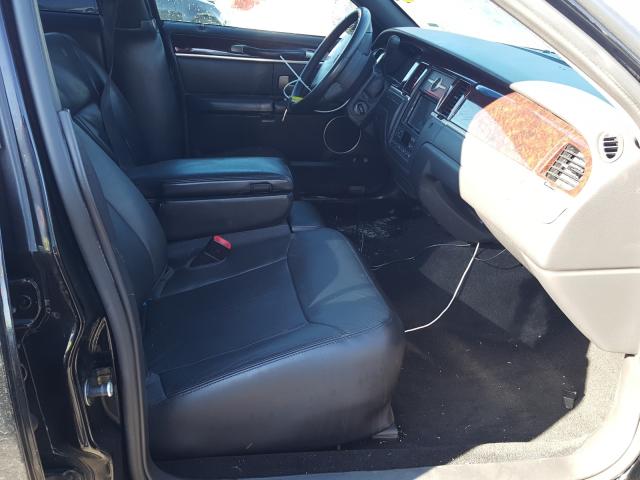 Photo 4 VIN: 2LNBL8EV0BX762750 - LINCOLN TOWN CAR E 