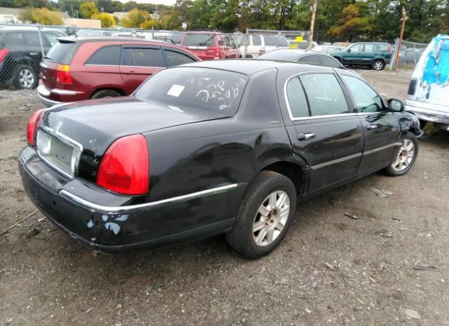 Photo 3 VIN: 2LNBL8EV0BX765471 - LINCOLN TOWN CAR 