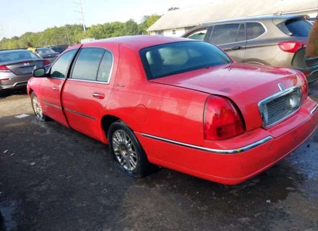 Photo 2 VIN: 2LNBL8EV1BX763292 - LINCOLN TOWN CAR 