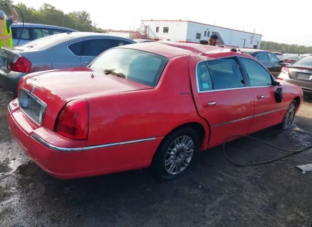 Photo 3 VIN: 2LNBL8EV1BX763292 - LINCOLN TOWN CAR 