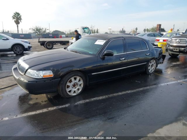 Photo 1 VIN: 2LNBL8EV1BX764331 - LINCOLN TOWN CAR 