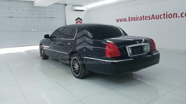 Photo 5 VIN: 2LNBL8EV2AX613058 - LINCOLN TOWN CAR 