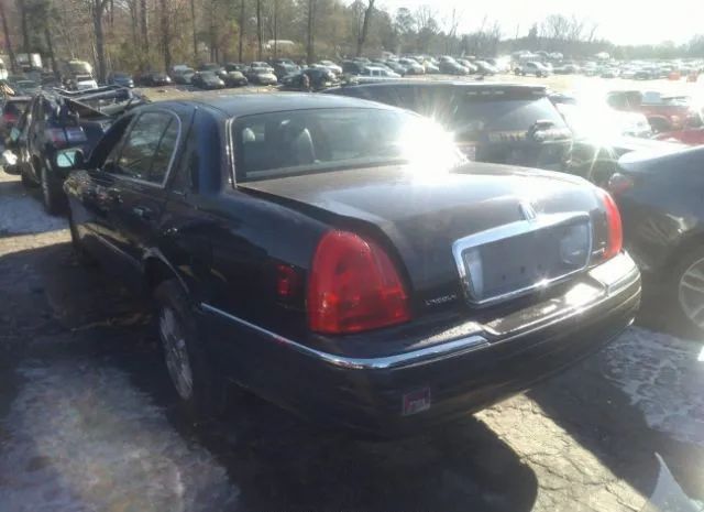 Photo 2 VIN: 2LNBL8EV2BX759378 - LINCOLN TOWN CAR 