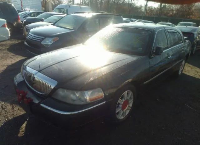 Photo 1 VIN: 2LNBL8EV3BX762743 - LINCOLN TOWN CAR 