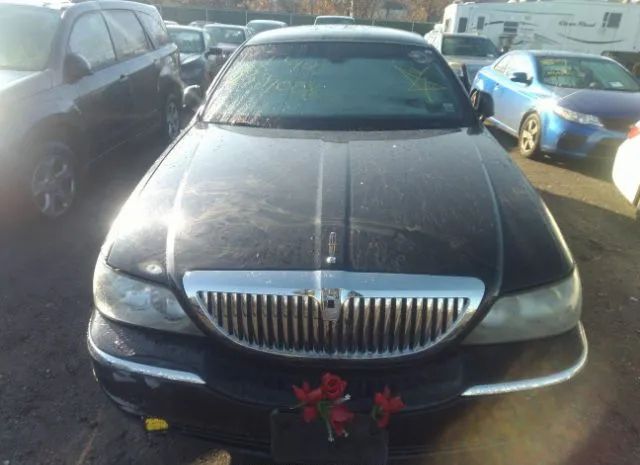 Photo 5 VIN: 2LNBL8EV3BX762743 - LINCOLN TOWN CAR 