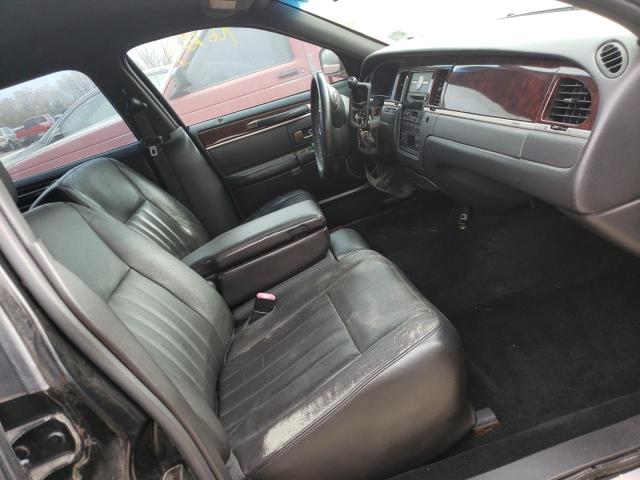 Photo 4 VIN: 2LNBL8EV4AX602496 - LINCOLN TOWN CAR E 