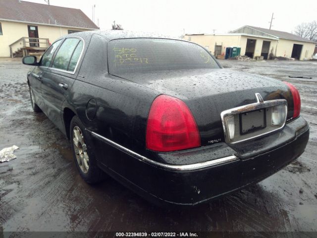 Photo 2 VIN: 2LNBL8EV4BX754019 - LINCOLN TOWN CAR 