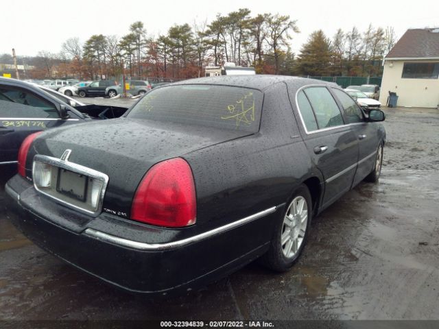 Photo 3 VIN: 2LNBL8EV4BX754019 - LINCOLN TOWN CAR 