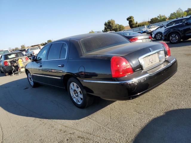 Photo 1 VIN: 2LNBL8EV5AX752102 - LINCOLN TOWN CAR E 